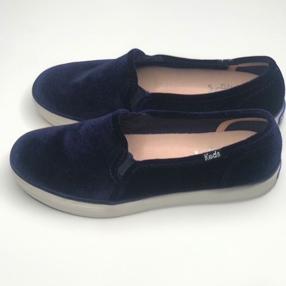 Keds Women’s Blue Velvet Double Decker Slip on Sneaker - Picture 2 of 8